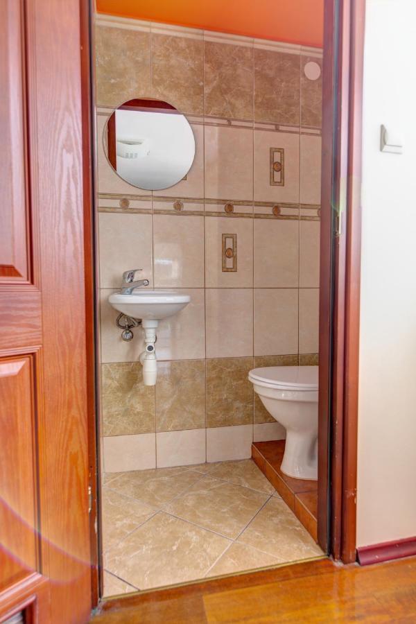 Krynica Apartamenty 100M Duzy Apartament, Salon + 3 Sypialnie Przy Deptaku Krynica-Zdrój Exterior foto